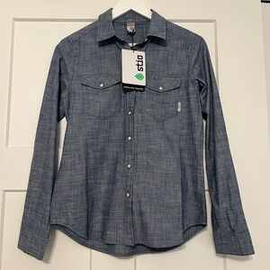 Stio long sleeve Jean shirt. Snap button closures. Small